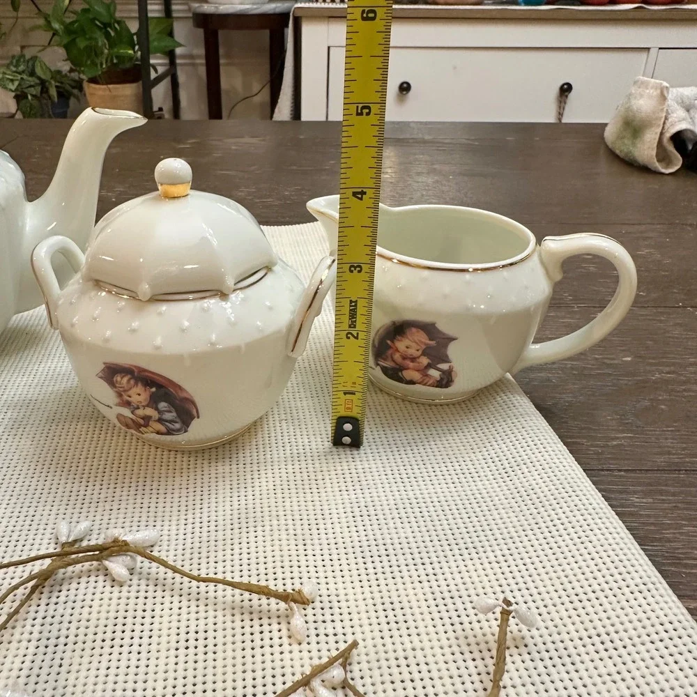M.‎ J. Hummel Porcelain Tea Set Danbury Mint Umbrella Boy Girl Vintage 3 pc set